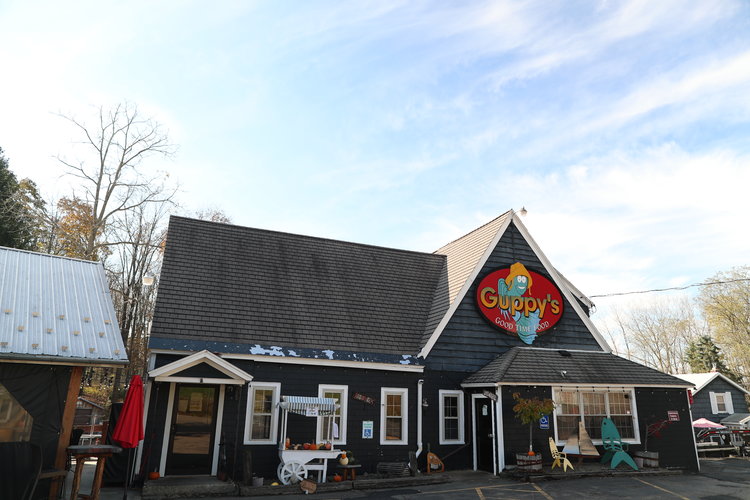 Guppy's Tavern